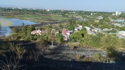 Пожарные в Невинномысске предотвратили распространение огня