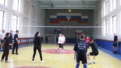 Полицейские Невинномысска провели товарищеские матчи со студентами и школьниками