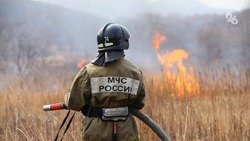 Три дачных дома загорелись в Невинномысске