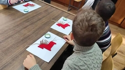 Юные ставропольцы создали символ Нового года в «Мастерской Деда Мороза»