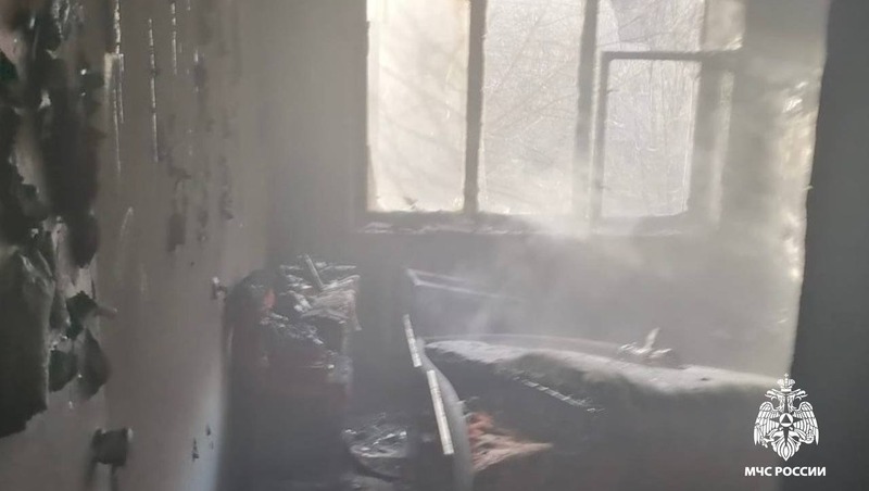 Специалисты МЧС России ликвидировали пожар в одной из квартир Невинномысска