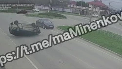 Женщина пострадала в ДТП в Невинномысске после опрокидывания автомобиля