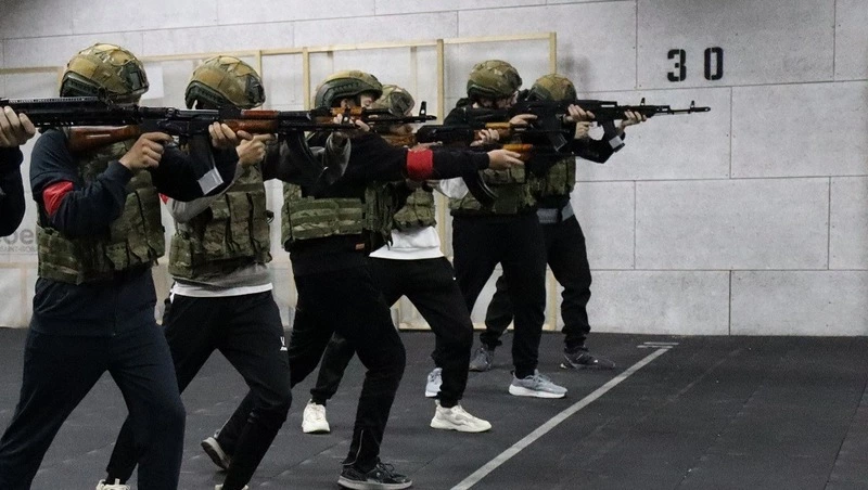 Экскурсию для школьников провели в военно-спортивном центре в Ставрополе