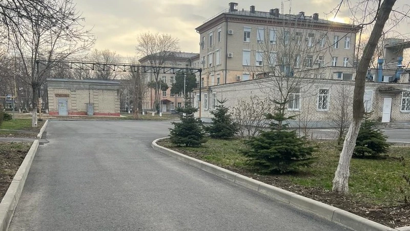 Возле невинномысской больницы обновили дорожное покрытие