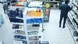 Жителя Невинномысска подозревают в грабежах и кражах алкоголя из магазинов