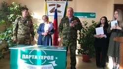 Школьники Невинномысска сядут за «Парты героев»