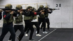 Экскурсию для школьников провели в военно-спортивном центре в Ставрополе