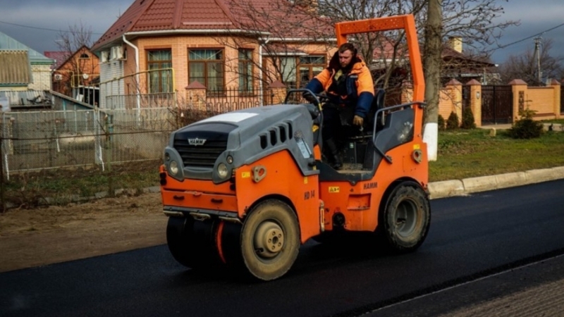 Ремонт улицы за 33 миллиона рублей продолжается в Невинномысске