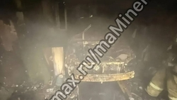 В Невинномысске выгорела автомастерская, обустроенная в гараже частного дома