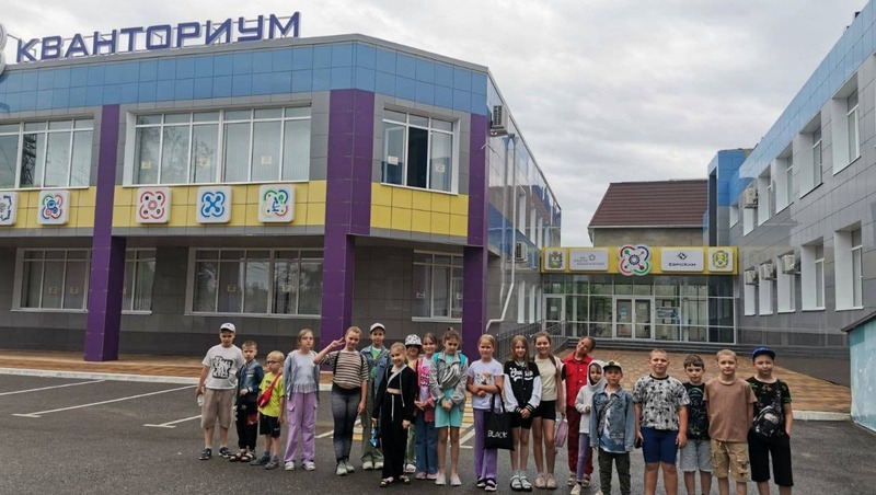 Мастер-классы в «Кванториуме» посетили дети из пришкольного лагеря Невинномысска