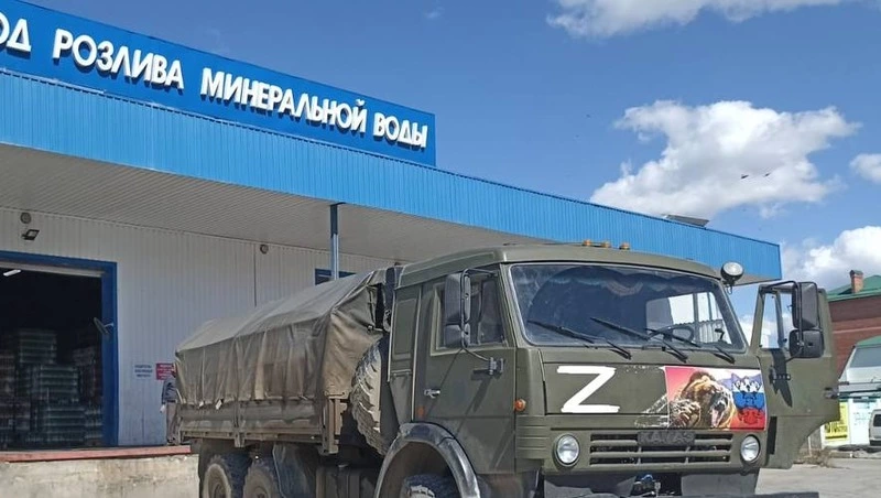 Ставропольские предприятия направили 23 тонны питьевой воды в зону СВО