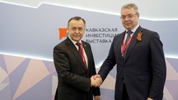 Губернатор Ставрополья обсудил возможности расширения сотрудничества с послом Таджикистана