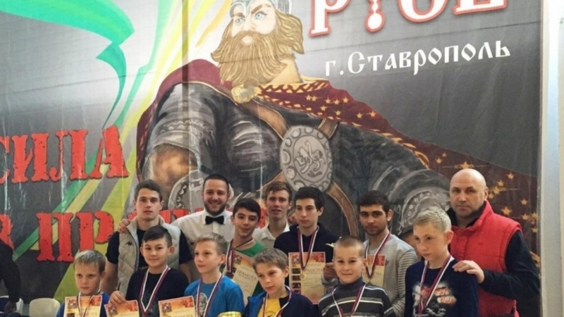 21 медаль привезли кикбоксеры Невинномысска с первенства Ставрополя